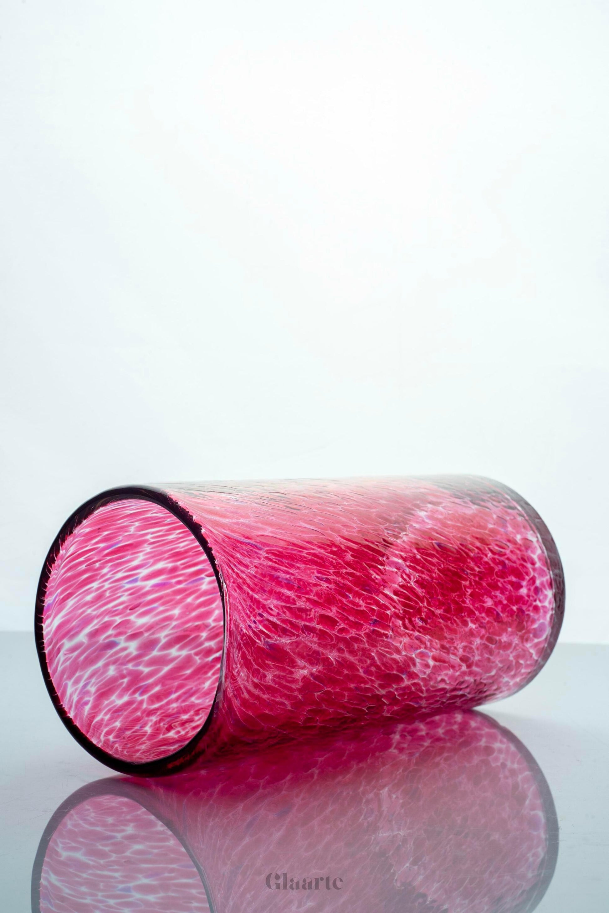 Dekoracyjny różowy wazon Rubeola - Glaarte
