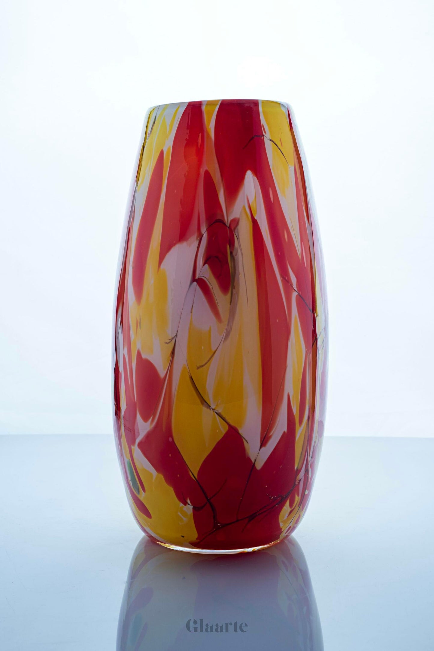 Szklany wysoki wazon dekoracyjny Aki - Glaarte